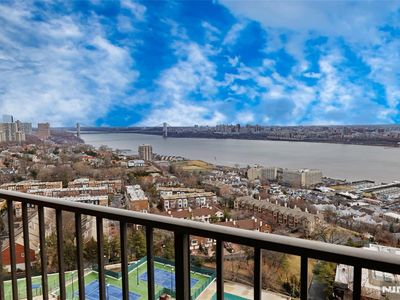 200 Winston Dr APT 2304, Cliffside Park, NJ, 07010
