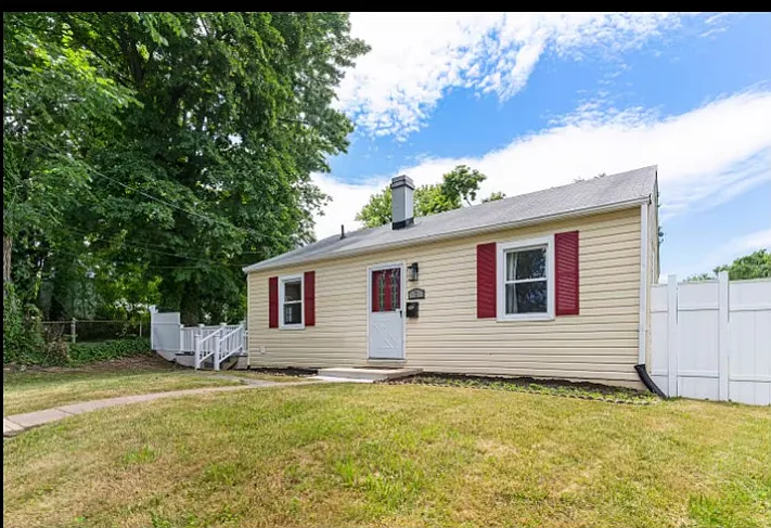 2 Burgundy Ct — Photo 2