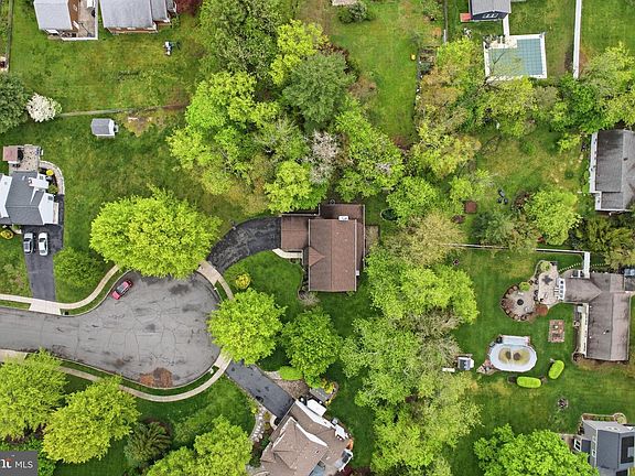 4th image of 5 Mary Ct
