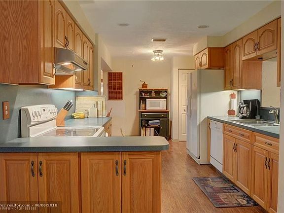 3rd image of 8957 SW 52nd Ct