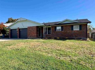 407 NW 71st St, Lawton, OK 73505