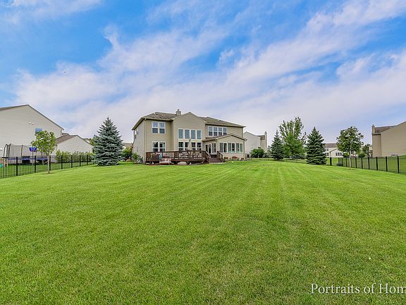 3rd image of 12404 Canterbury Dr