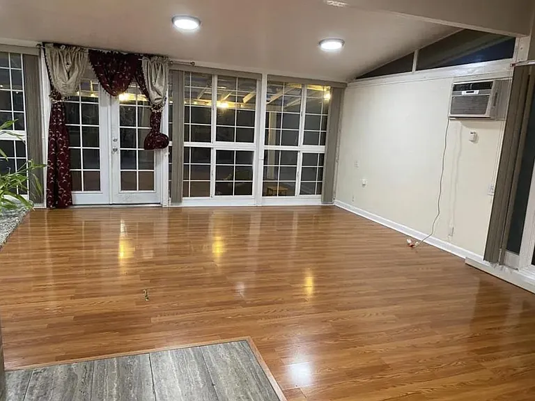 10250 Johnson Ave — Photo 7
