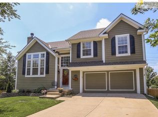 15890 S Bradley Dr, Olathe, KS 66062