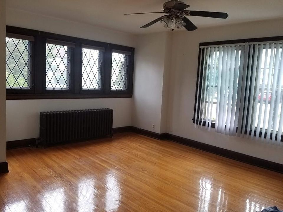 1st image of 1160 Parkside Ave