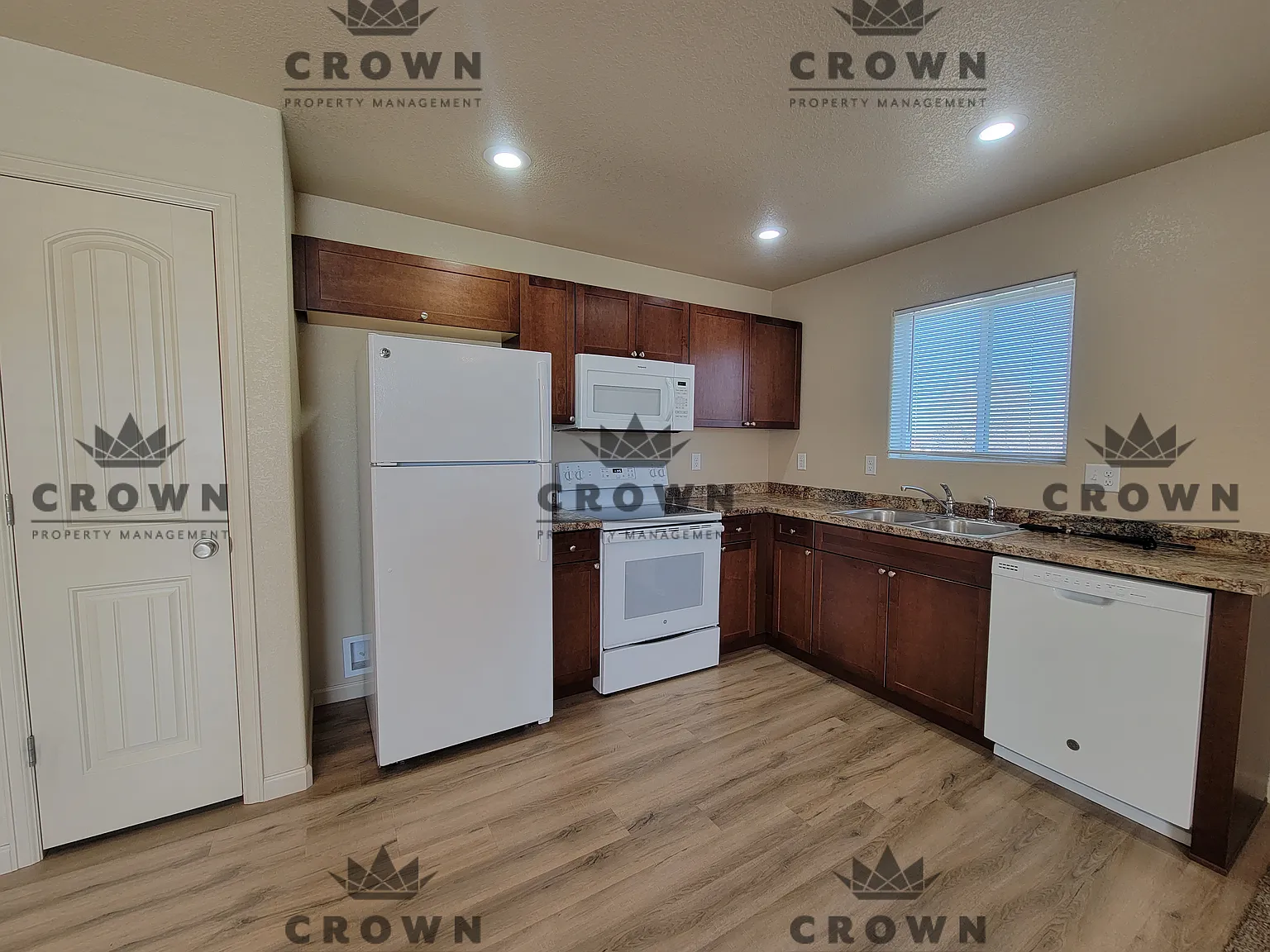 2 bed, 1100 sqft, $1,625 — Photo 3