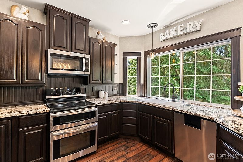 5th image of 18806 101st Street Ct E