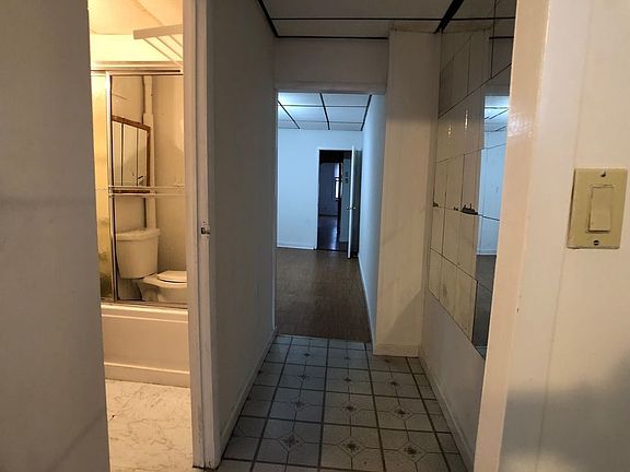 4th image of 126 Eagle St #1
