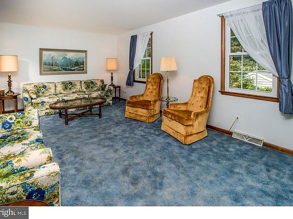 4th image of 2406 Driftwood Dr