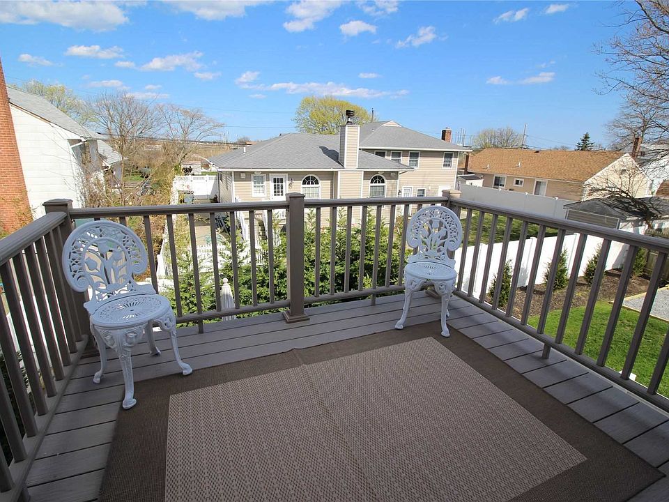 128 Coolidge Ave, Amity Harbor, NY 11701 Zillow