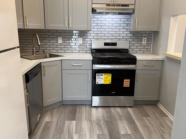 3214 Winder Dr — Photo 1