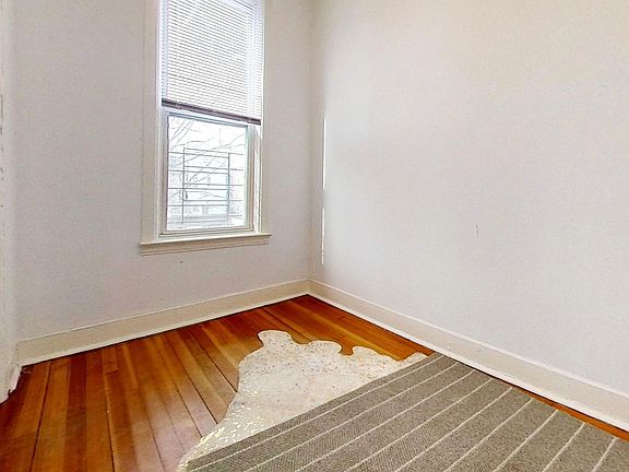4th image of 1818 N Paulina St APT 3R