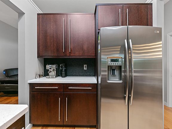 5th image of 173 Monterey Way