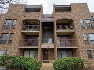 11216 Chestnut Grove Sq APT 119, Reston, VA 20190