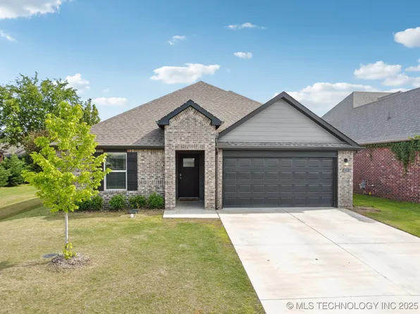 4218 W Village Park Dr, Skiatook, OK 74070