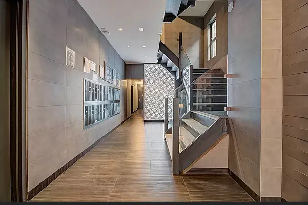 Rented by REAL New York | media 25