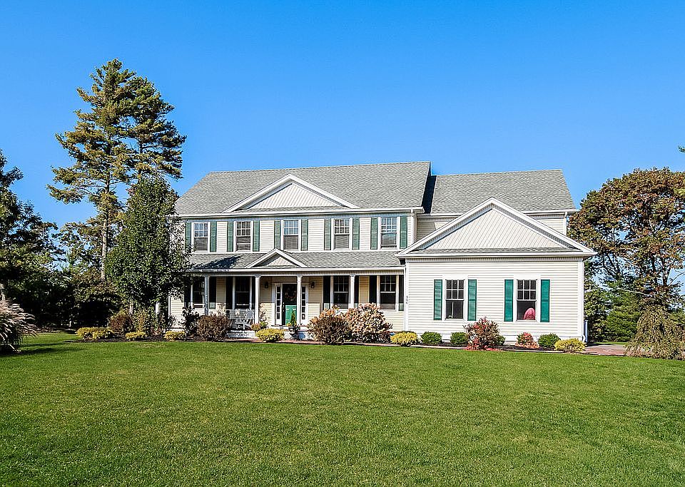 1st image of 306 Country Club Way