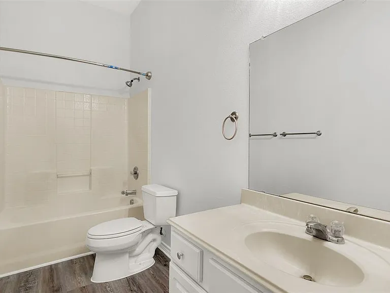 4204 Enchanted Rock Ln — Photo 11