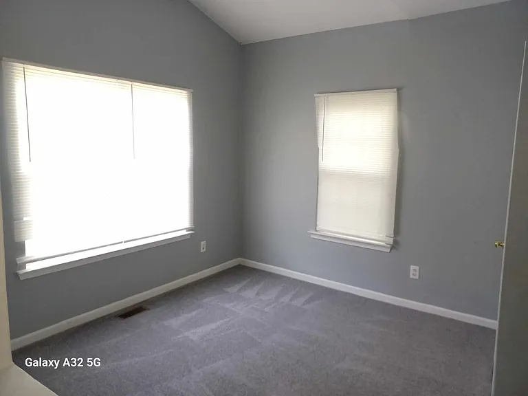 108 Adlett Ln — Photo 6