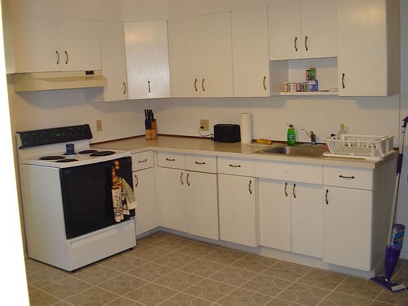 Large Eat IN Kitchen