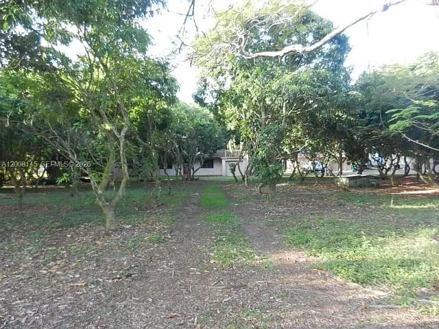 5 bed, 3.5 bath, 3391 sqft, $5,000 — Photo 3