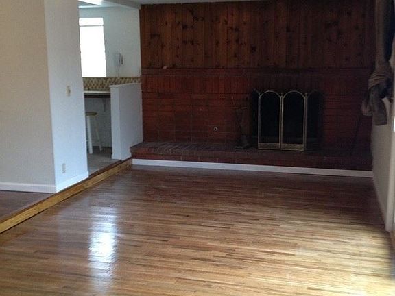 5th image of 22416 Schoenborn St