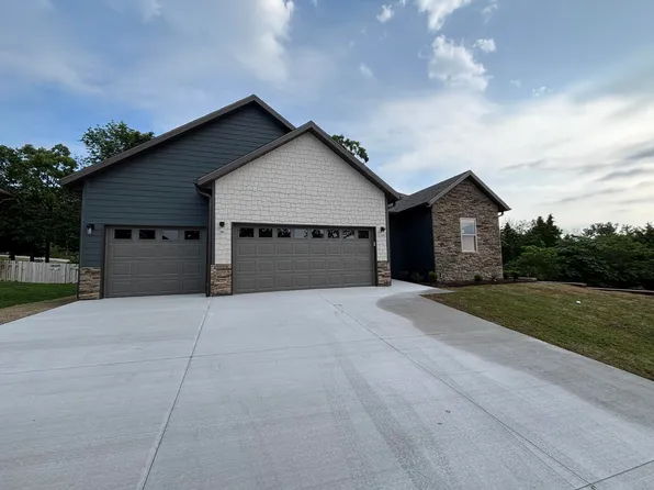 60 Royale Estates Road, Kimberling City, MO 65686