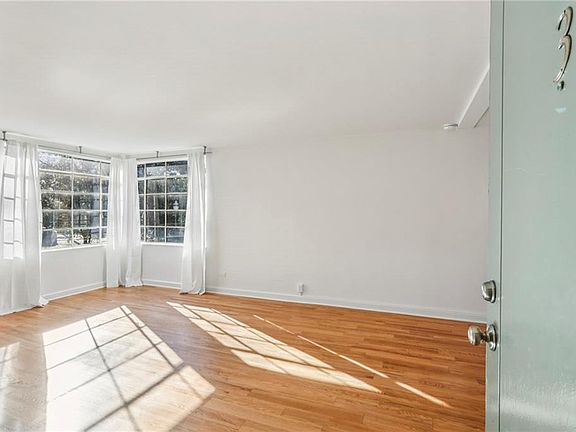 3rd image of 1168 Briarcliff Rd NE APT 3