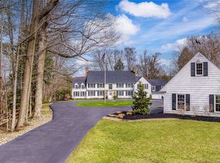 1219 W Hill Dr, Gates Mills, OH 44040