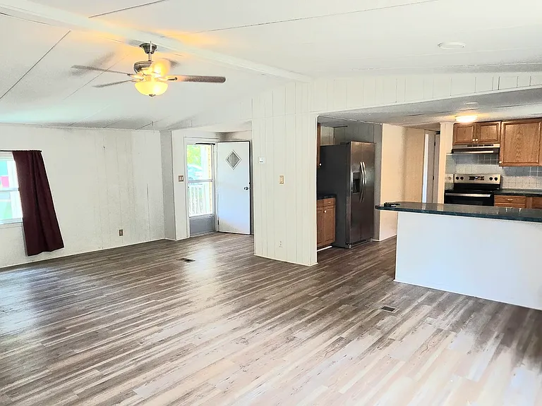 513 Horseshoe Lake Rd — Photo 7