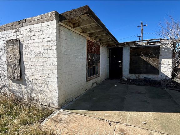 3rd image of 808 Clare Avenue