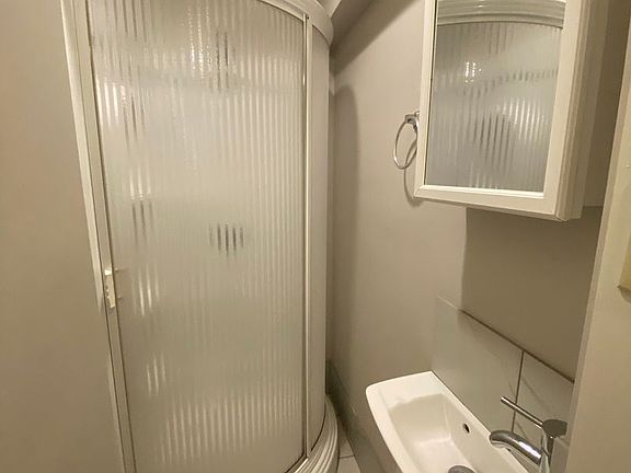5th image of 2801 H St APT 2