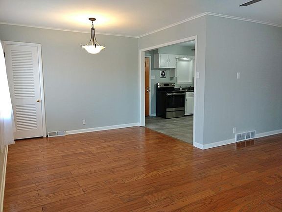 Dining area off the kitchen