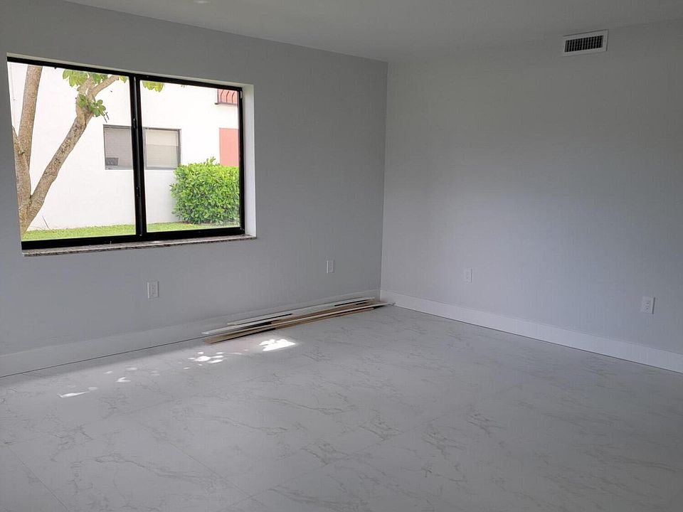 1st image of 240 SW 7th Street #9