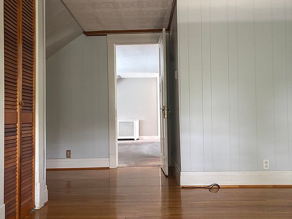 4th image of 134 Bloomfield Ave
