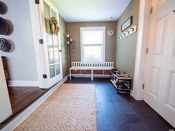 3rd image of 47 Croyden St