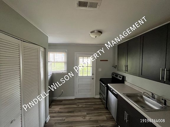 4th image of 2210 Bernard St