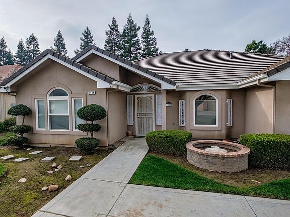 2nd image of 7449 N Lodi Ave
