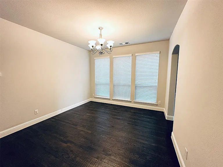 4712 El Paso St — Photo 6
