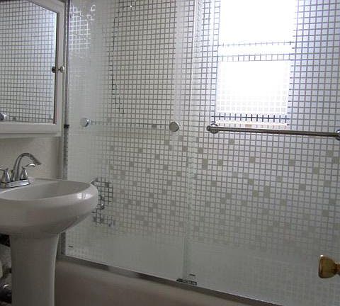 5th image of 346 N Vermont Ave APT 104