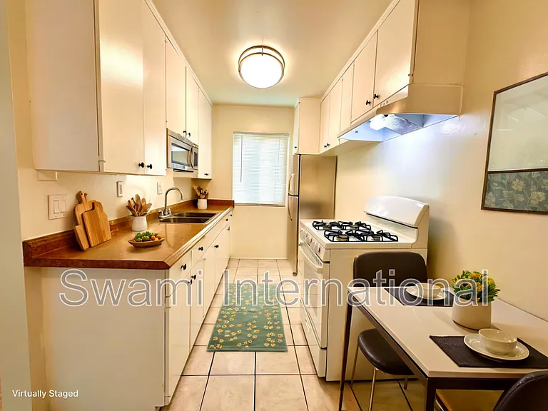 1535 W 102nd St #6 — Photo 34