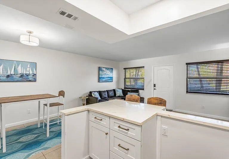 2319 Tamarind Dr #102 — Photo 13