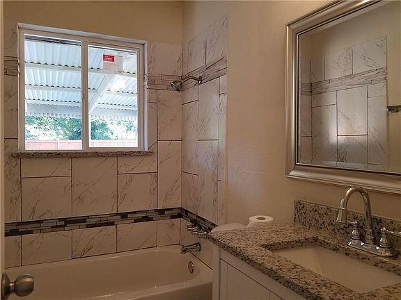 5th image of 1310 Rosewood Hills Dr