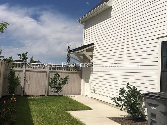 4th image of 4947 W Bridlemile Way
