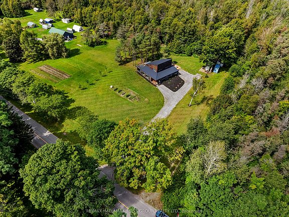 2nd image of 230 Lakeport Rd