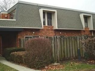 1490 Lafayette Dr APT B, Upper Arlington, OH 43220