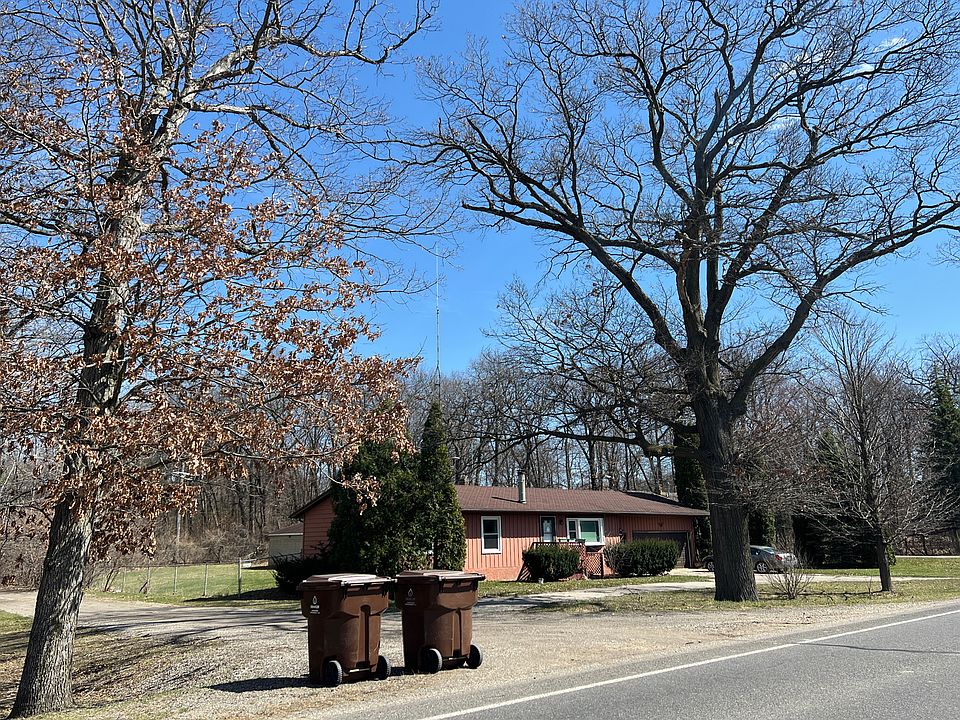 2nd image of 15379 Chandler Rd