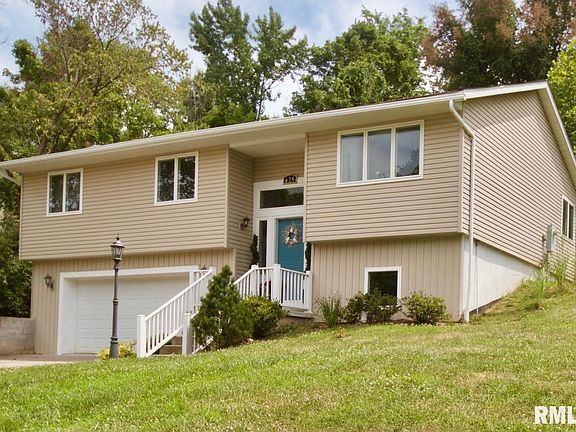 2nd image of 625 E Campus Dr