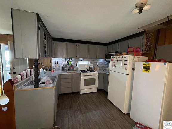 5th image of 1581 Crestview Dr