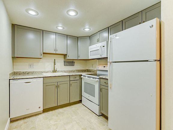 3rd image of 2867 Sundown Ln APT 105